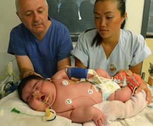 Jasleen - Alemania - El bebé más grande de Alemania - 2013